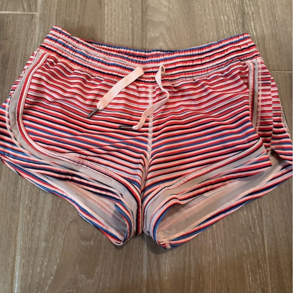 Lululemon Make A Move Short
Twisted Dune Minty Pink Alarming Size 4 - Picture 16 of 16